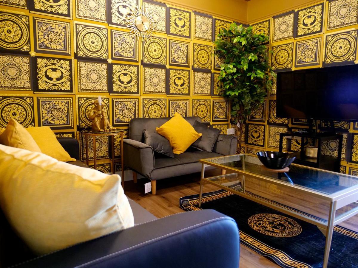 Ultra Deluxe Versace Apartment Near Sheffield Full Sky Tv Rotherham Buitenkant foto