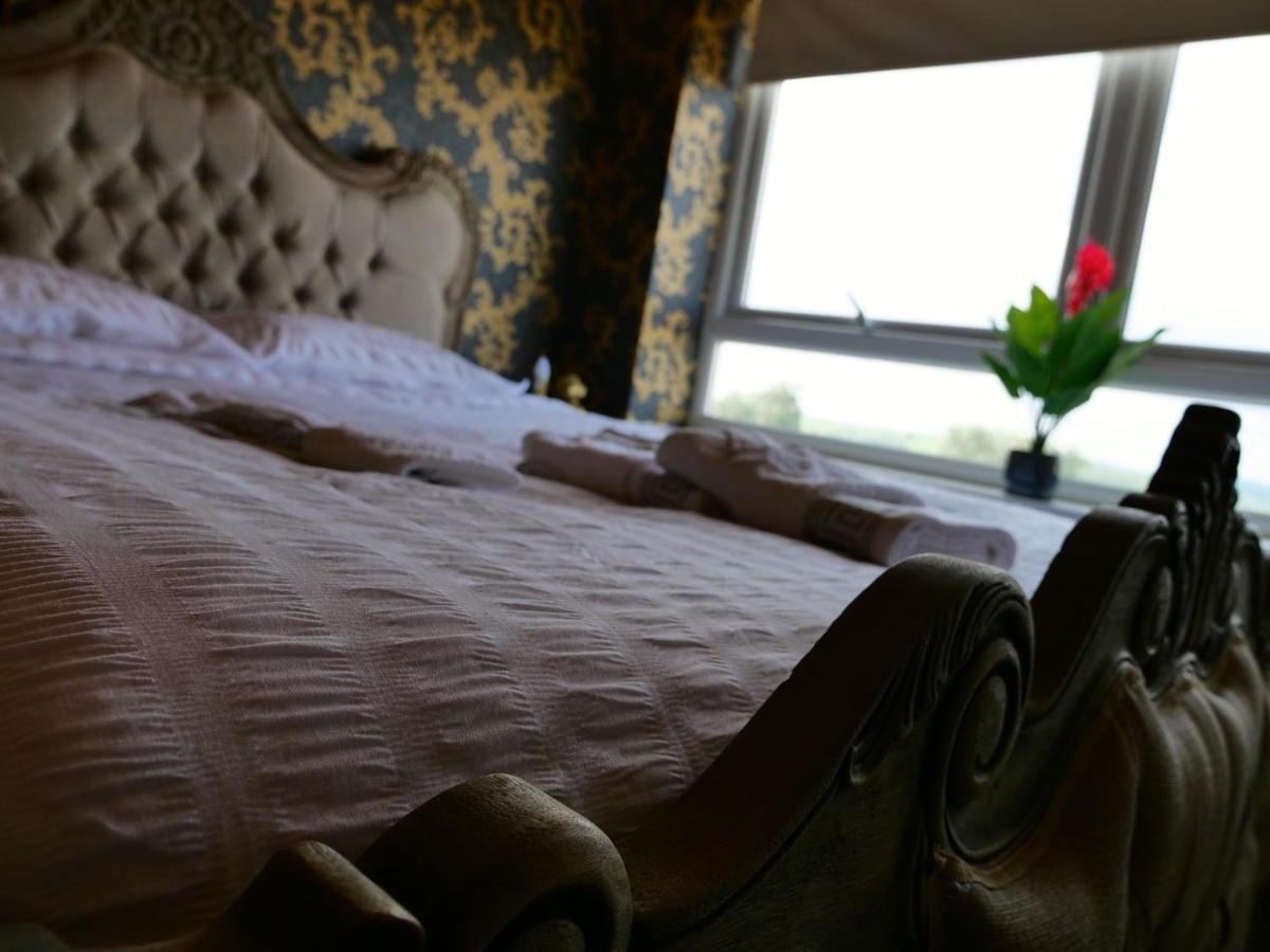 Ultra Deluxe Versace Apartment Near Sheffield Full Sky Tv Rotherham Buitenkant foto